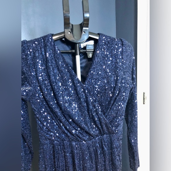 Ivy City Co Starstruck Dress in Navy Small Size - Picture 12 of 13
